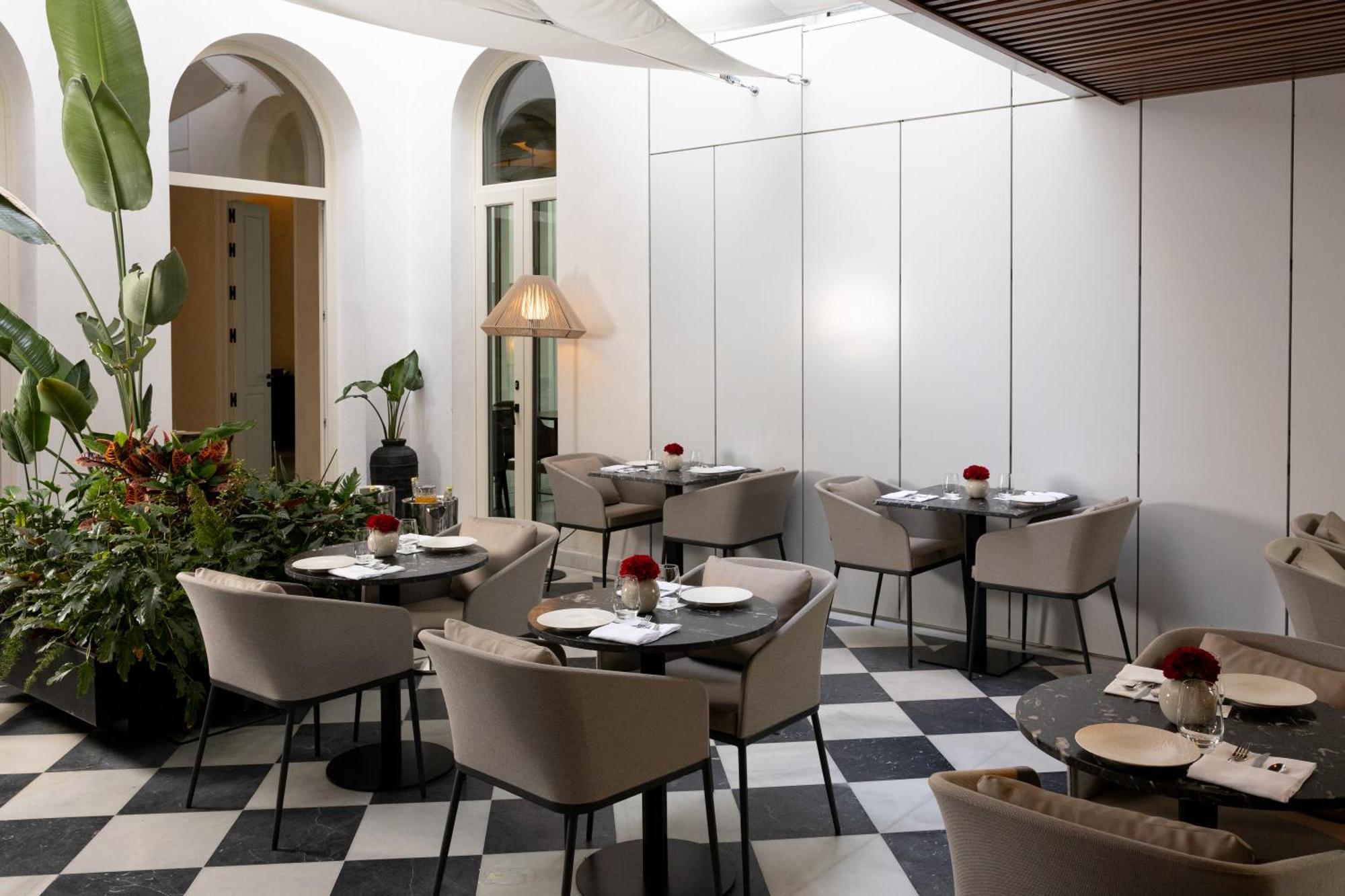 Mercer Plaza Sevilla 5 Gl Hotel Seville